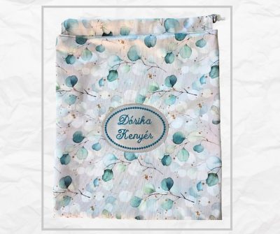 kenyeres zsák egyedi hímzéssel