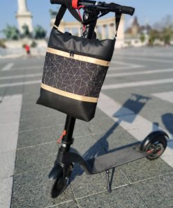 Roller a Hősök terén